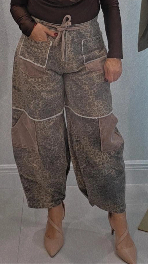 Pantalón Cargo Animal Print